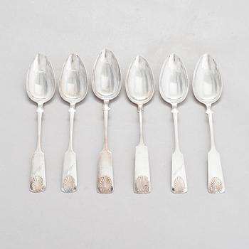 A set of six spoons, a sauce ladle and a soup ladle in silver with shell decorated handles, Finland 1912-33.