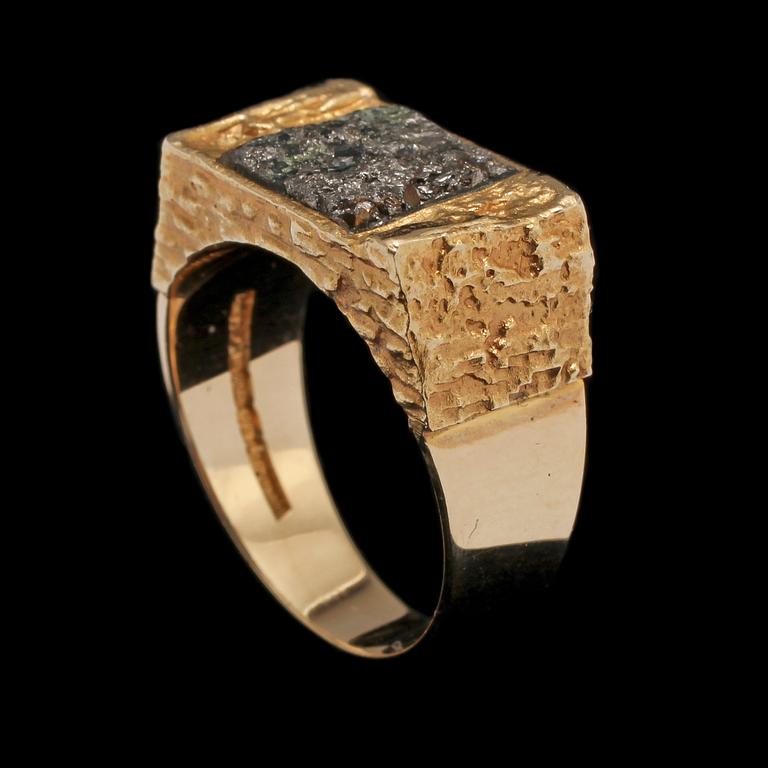 RING, 18k guld med guldmalm, Björn Weckström, Lapponia, Finland, 1996. Vikt 10 g.