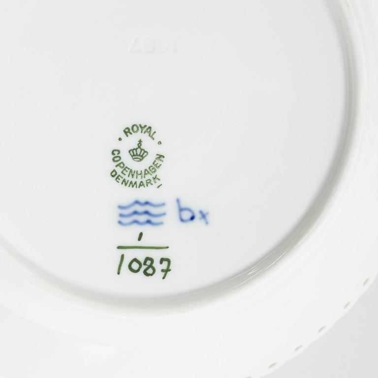 A 28-piece 'Musselmalet' porcelain coffee service, Royal Copenhagen, Denmark.