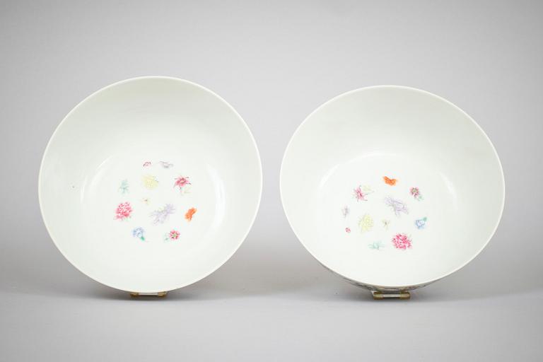 A pair of famille rose bowls, Republic.