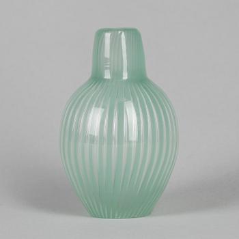 VAS, glas, Ariel, Edvin Öhrström Orrefors. Signerad.