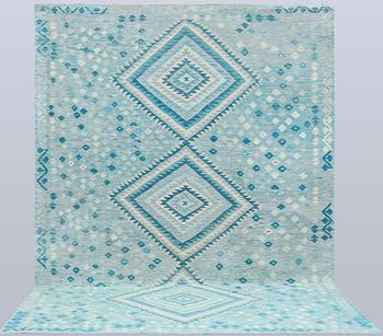 Rug, Kelim, classic design, 348 x 245 cm.