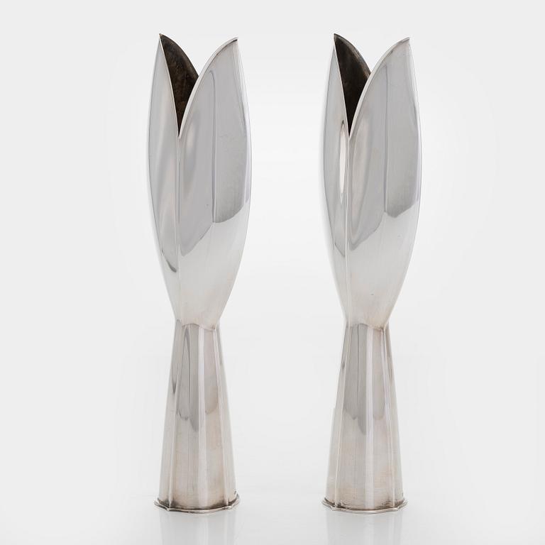 Tapio Wirkkala, a pair of 1950s silver TW-2 vases, Kultakeskus, Hämeenlinna 1957.