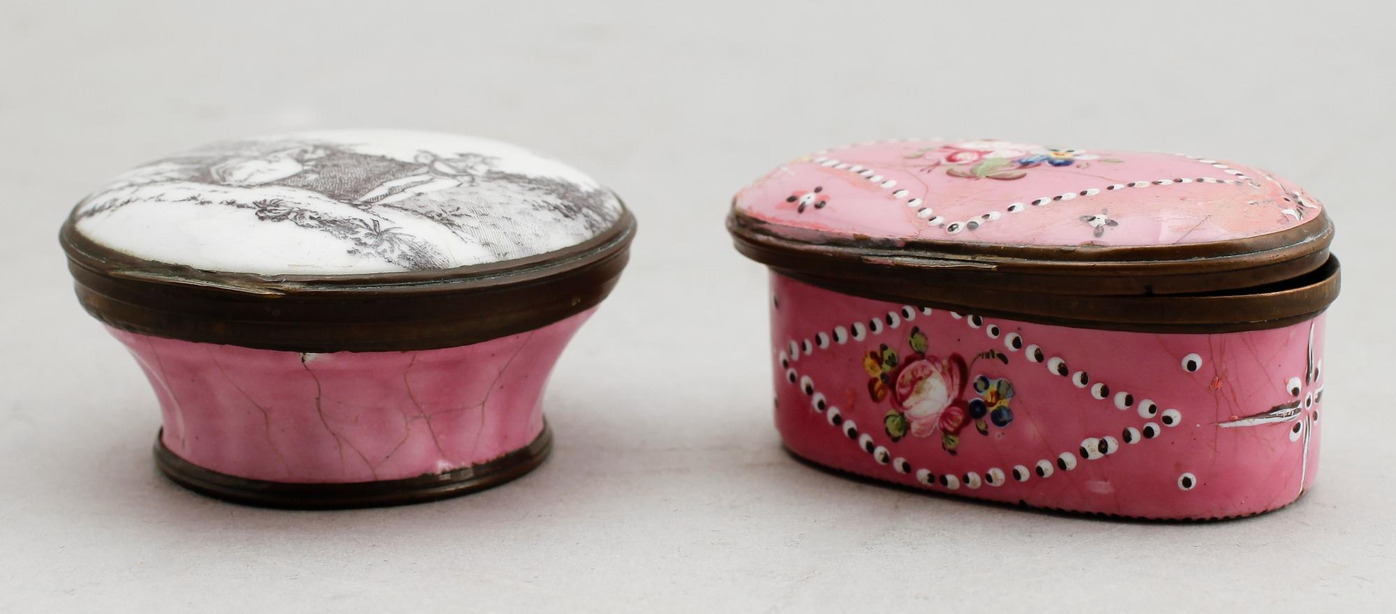 DOSOR, 2 st, emalj, sannolikt Bilston, England, sekelskiftet 1800.