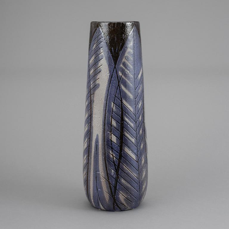 VAS, lergords, "2586", Ingrid Atterberg, Upsala Ekeby, 1900-talets mitt.
