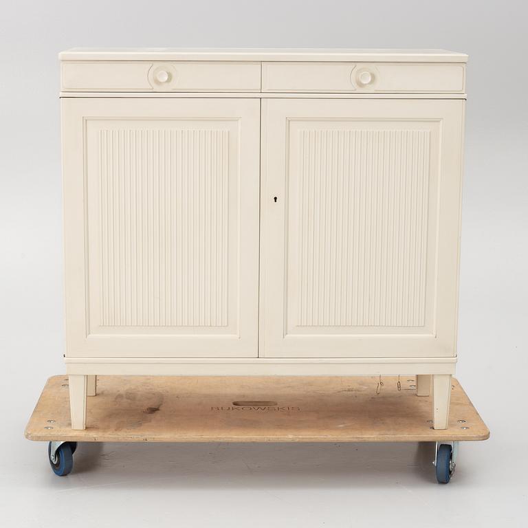 Carl Malmsten, Sideboard, “Herrgården”, Bodafors 1963.