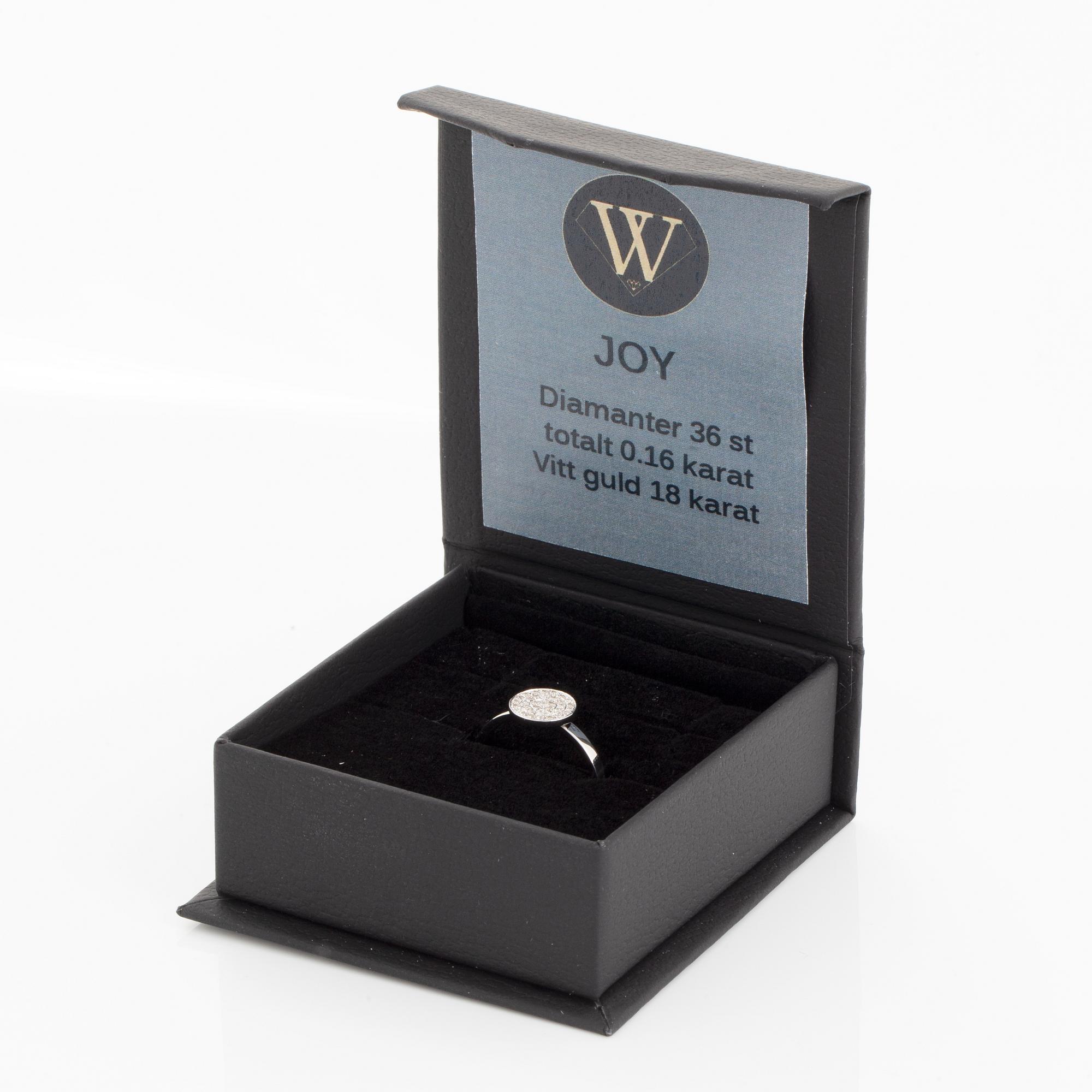 Ring, vitguld med åttkantslipade diamanter.