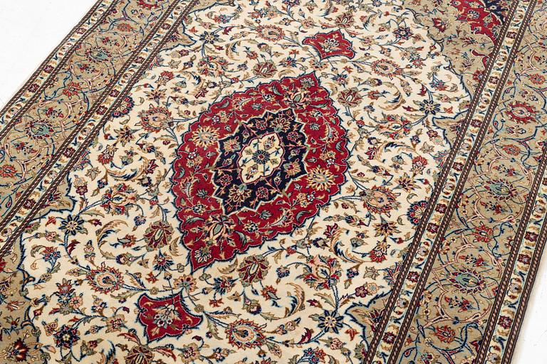 Rug, Isfahan old, approx. 176 x 115 cm.