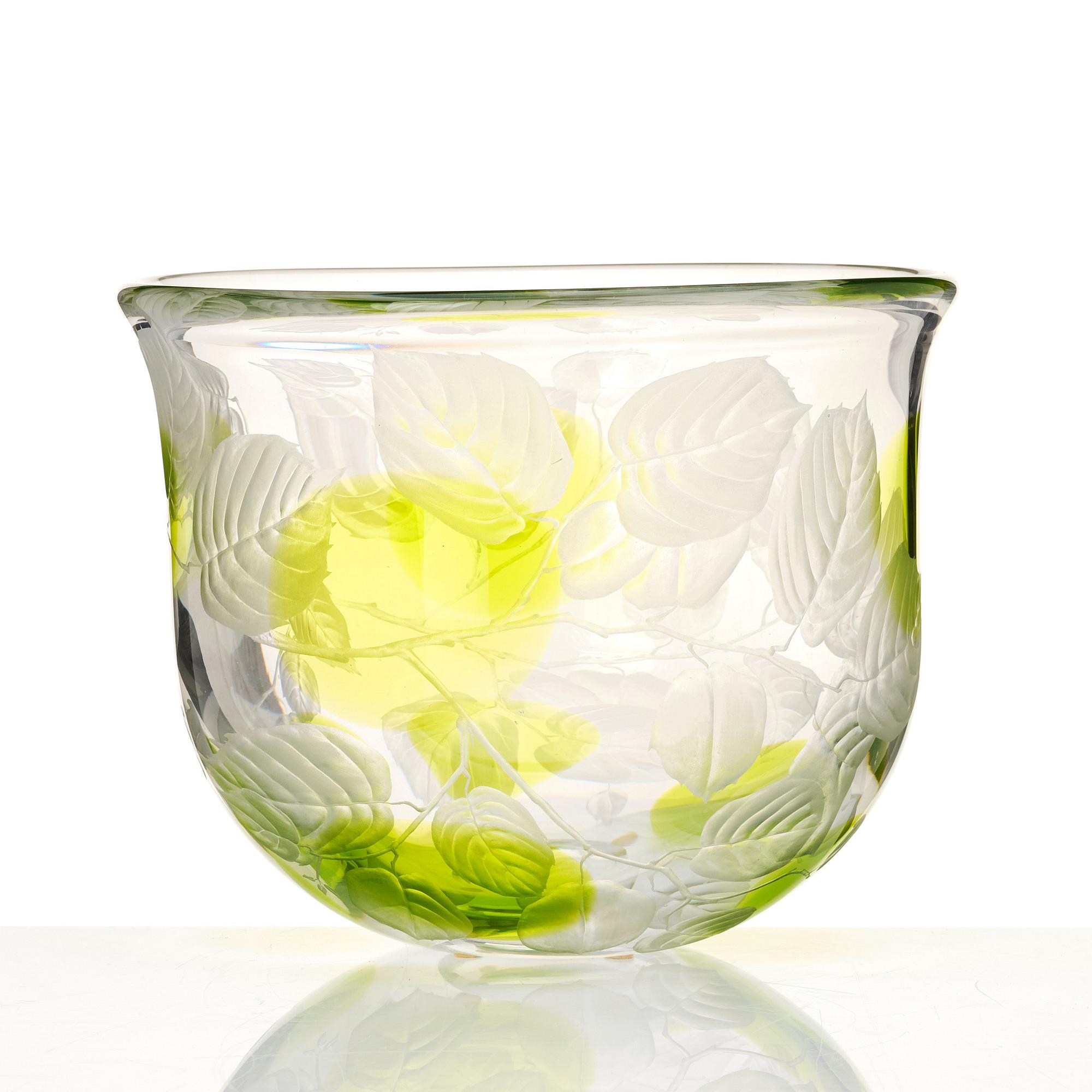 Olle Alberius, a glass bowl, Orrefors Sweden 1978.