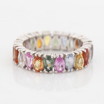 Pear shaped multicolour sapphire ring.