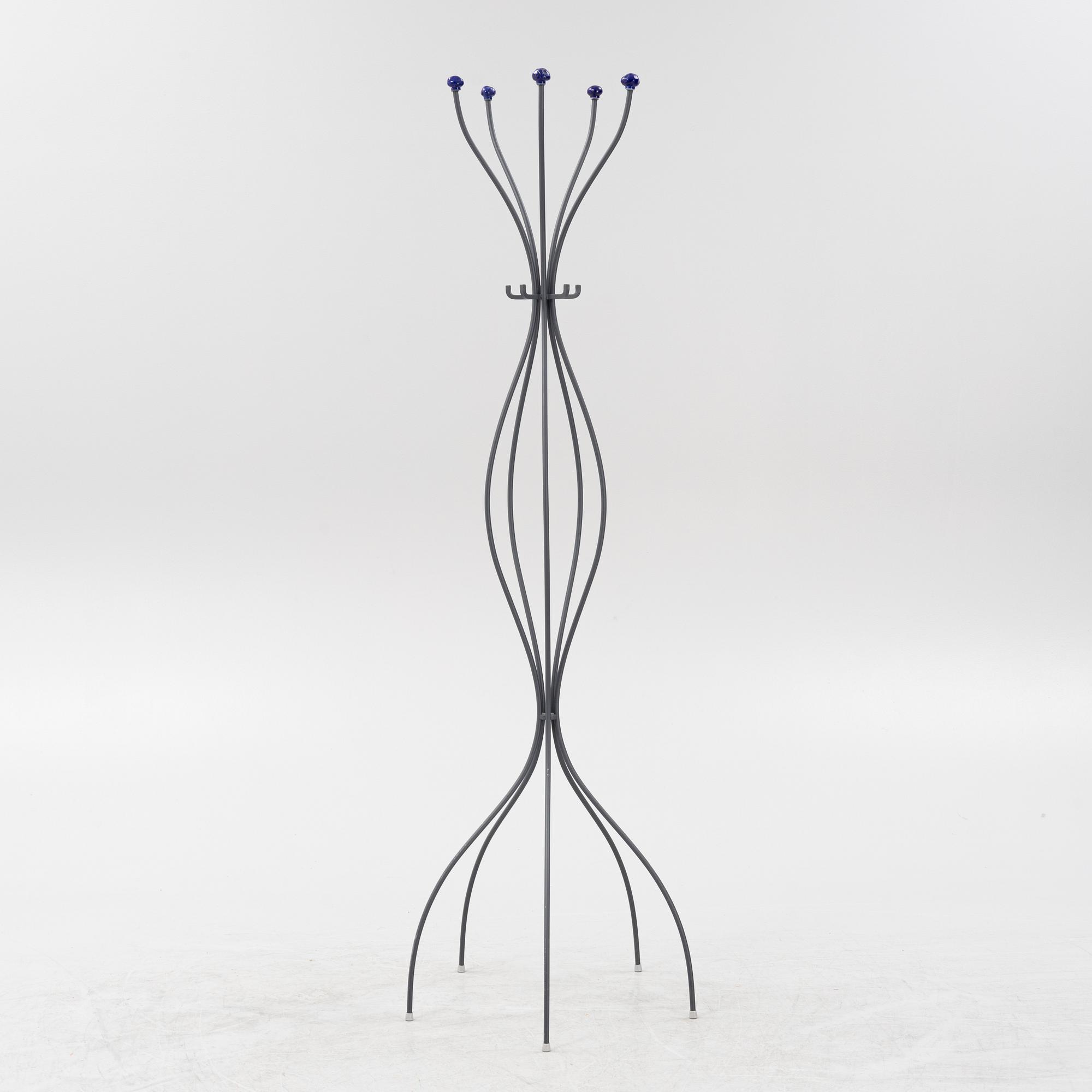 Jonas Bohlin, a 'Spira' coat hanger.