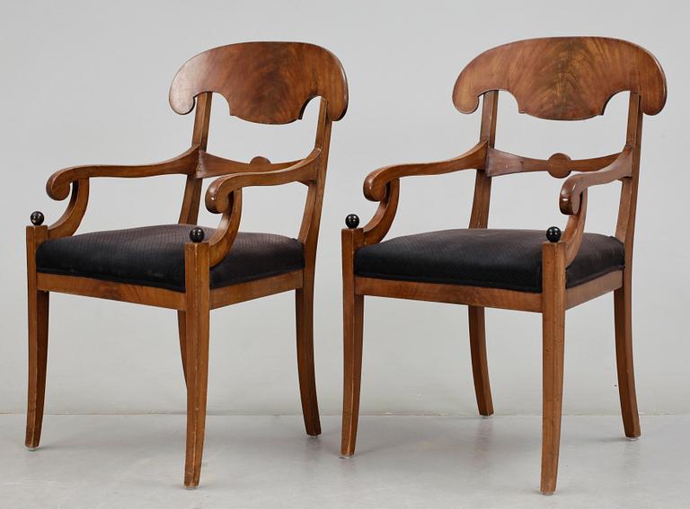 STOLAR, 8 st, samt KARMSTOLAR, 2 st, Karl Johan, 1800-talets första hälft.