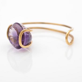 Elon Arenhill, Armring, 18K gold with amethyst, Malmö, 1985.