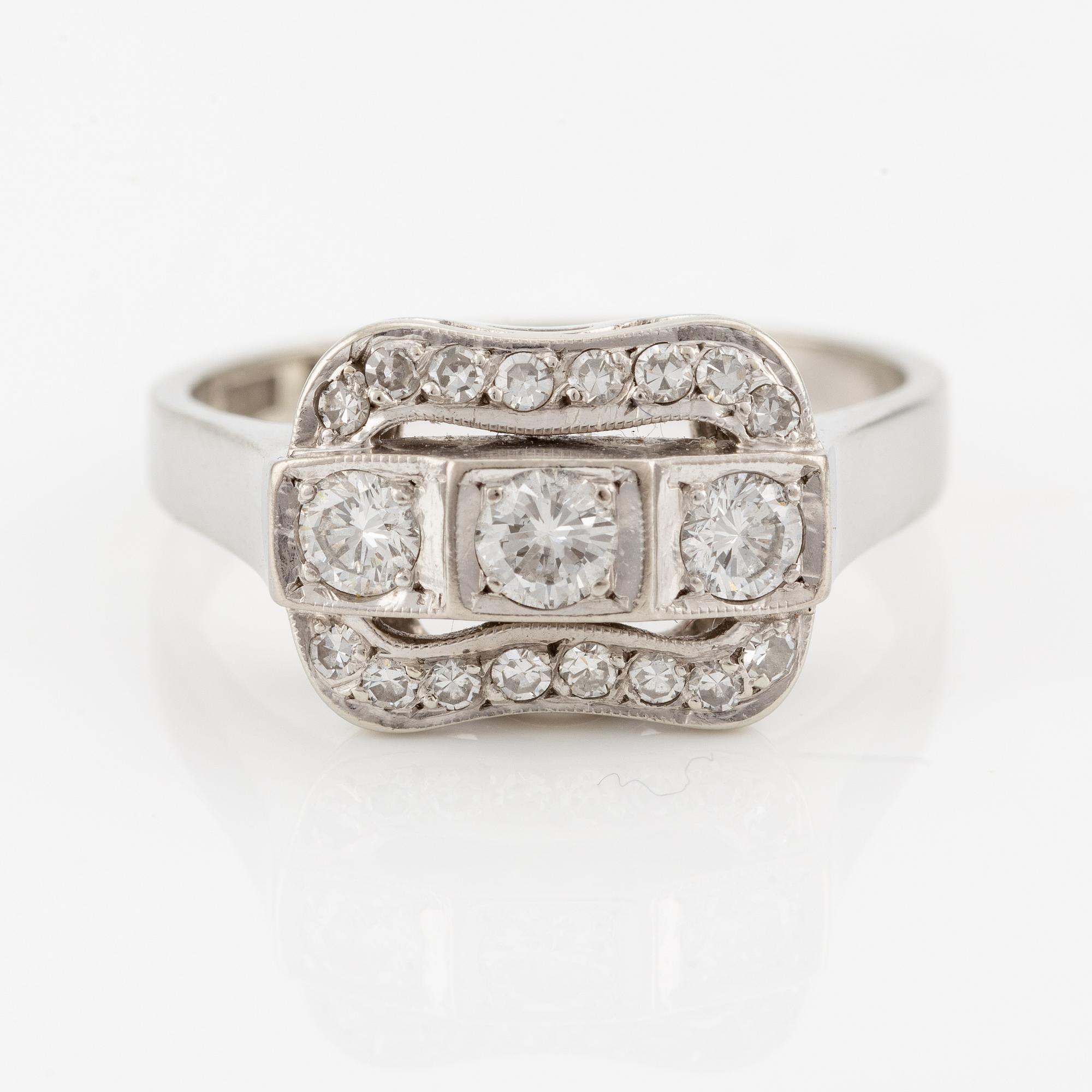 Ring, 18K white gold with brilliant and octagon-cut diamonds 0.54 ct according to engraving.