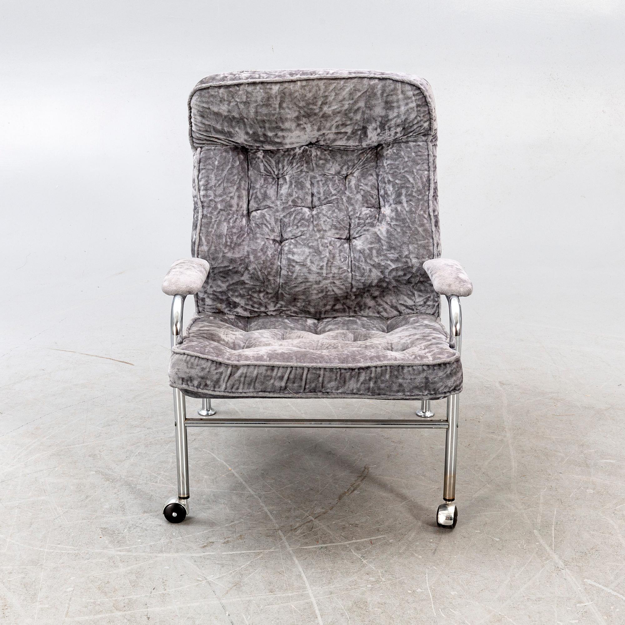 A lste 20th century easy chair.