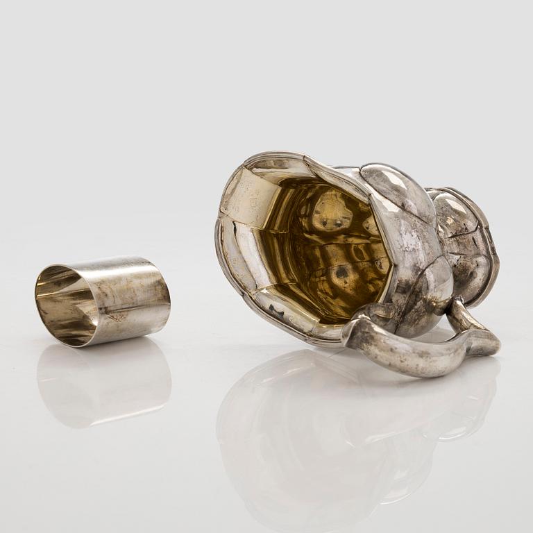 Bordssilver, 7 delar, bl.a. Nichols & Plinke, J.V. Aarne, Petter Törnqvist, 1781-1912.