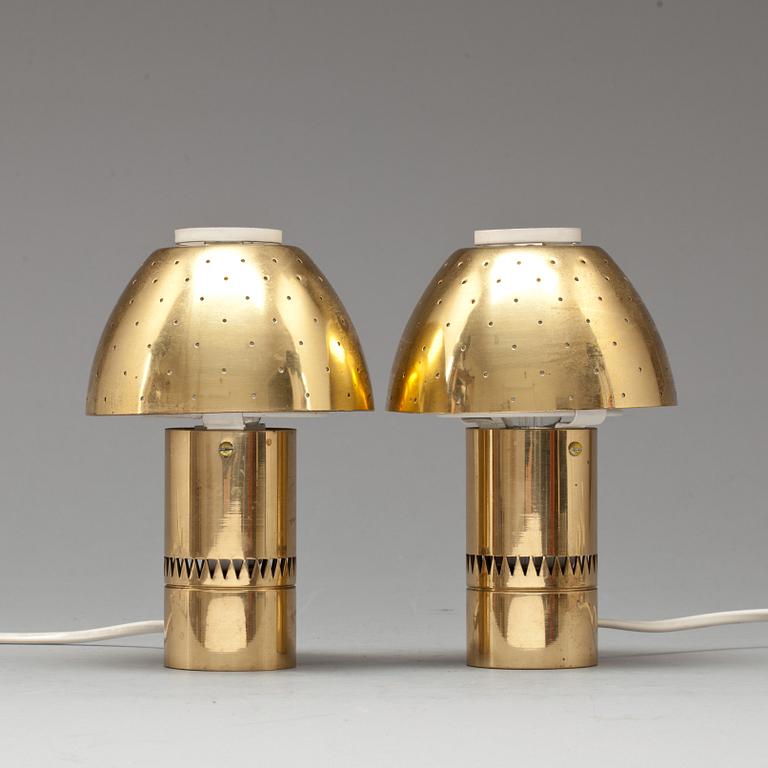 BORDSLAMPOR, ett par. Hans-Agne Jakobsson, Markaryd.