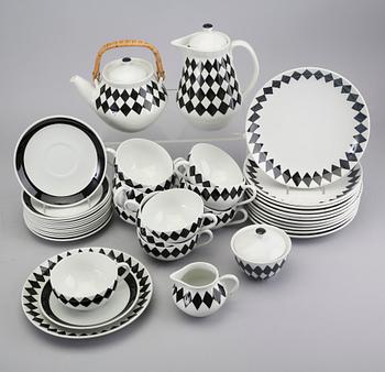 Karin Björquist, a Gustavsberg 'Svart Ruter' service (28 pc).