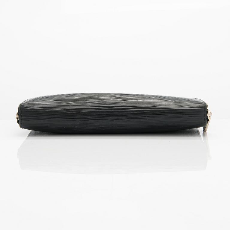 Louis Vuitton, A 'Zippy' Wallet.