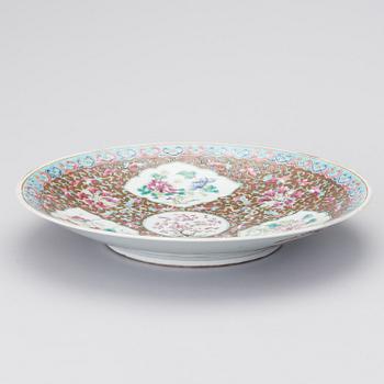 A late 19th century Chinese porcelain dish.