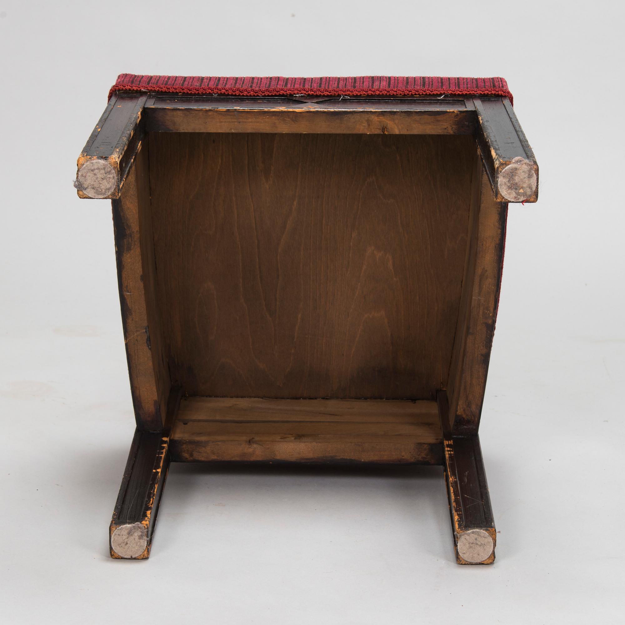 Birger Hahl och Hannes Autere, skåp och två stolar. Finland, 1930-tal.