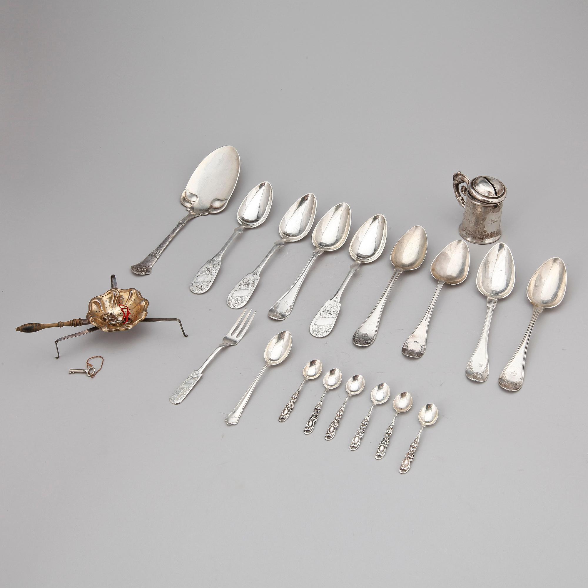 PARTI SILVER, 38 delar, bland annat Pehr Zethelius, Stockholm, 1808. Total vikt ca 1300g.