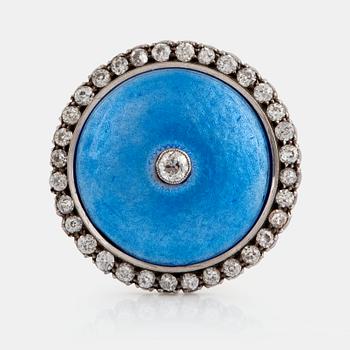 1025. A 14K gold enamel brooch set with old-cut diamonds with a total weight of ca 1.75 cts.