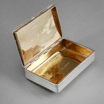 DOSA, silver, Samuel Blomberg, Stockholm, 1809. Totalvikt 117 gram.