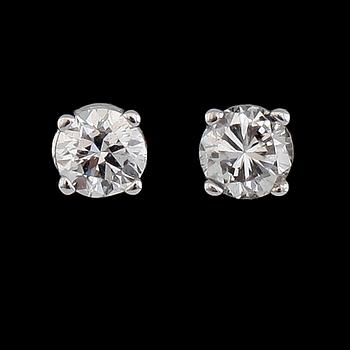 ÖRHÄNGEN, 1 par, 10K vitguld, briljantslipade diamanter tot ca 0.20 ct.