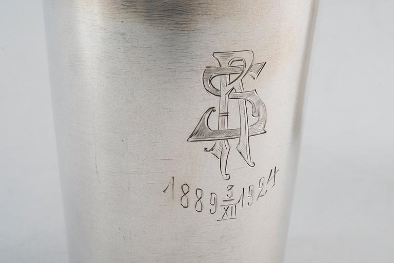 BEAKERS, 6 pcs, silver. Joseph Kopf, Tallinn 1924. Height 7 cm, weight 476 g.