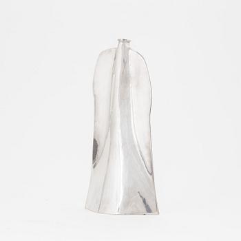 Theresia Hvorslev, a Swedish silver vase, Linköping, 1979.