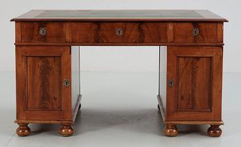 SKRIVBORD. Engelsk stil. 1800/1900-tal.