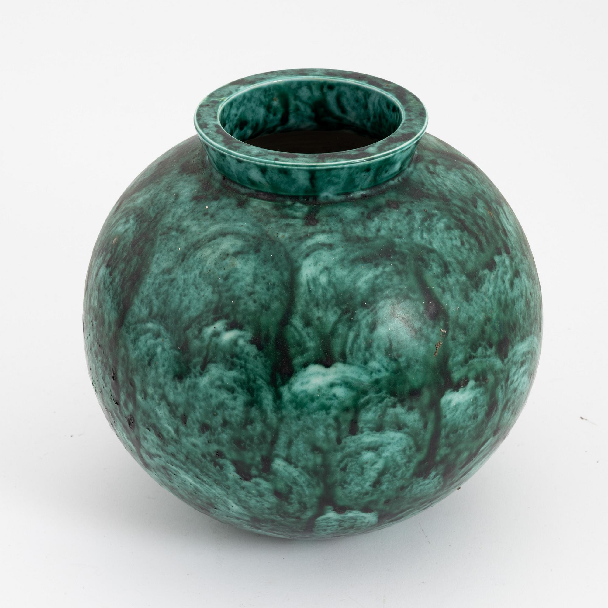 Wilhelm Kåge, an 'Argenta' stoneware vase, Gustavsberg.
