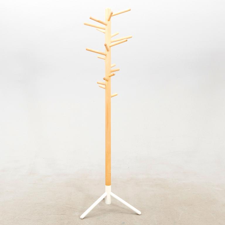 Anna-Maija Jaatinen coat rack model 160, Artek, designed in 1964.