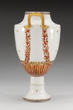 A 'Marieberg' vase, Qing dynasty, Jiaqing (1796-1820).