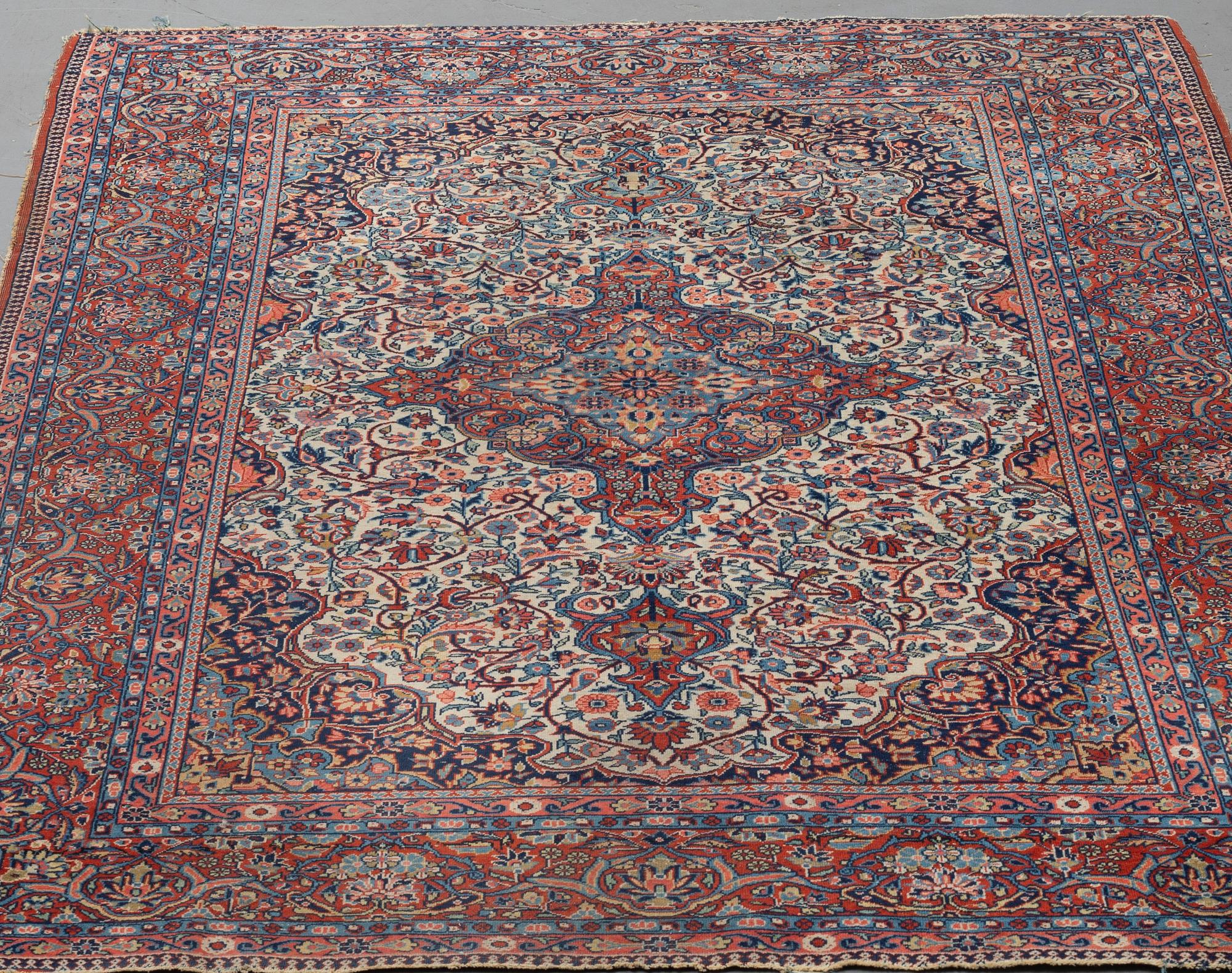A CARPET, semi-antique Kashan, possibly Dabir, ca 201 x 135,5 cm.