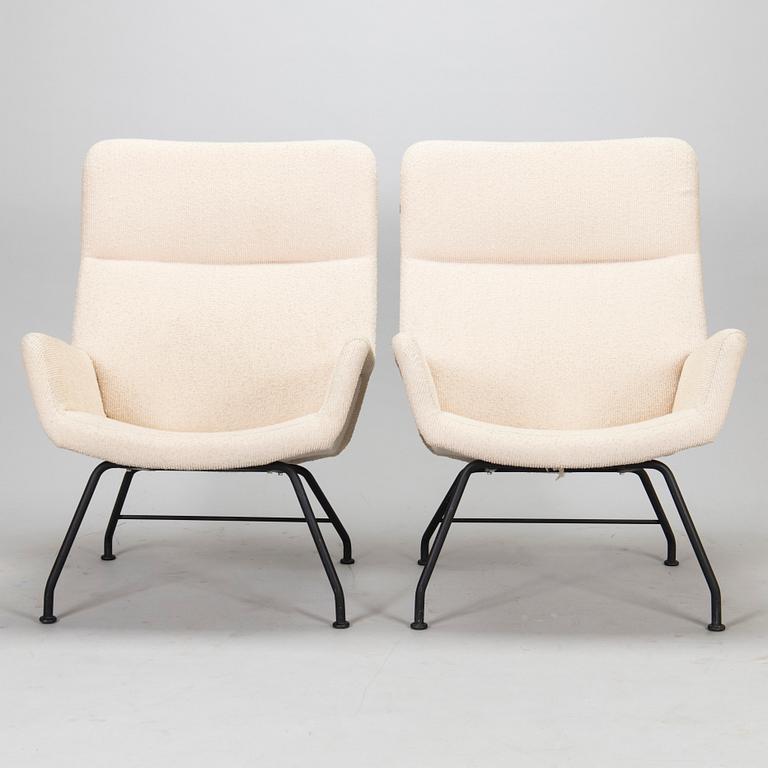Yrjö Kukkapuro, a pair of 'Moderno L-67W' easy chairs, Lepo Oy, Finland.
