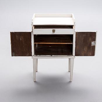 NATTDUKSBORD/SÄNGBORD,  1800-tal.