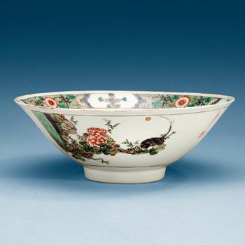 1701. A famille verte bowl, Qing dynasty, Kangxi (1662-1722).