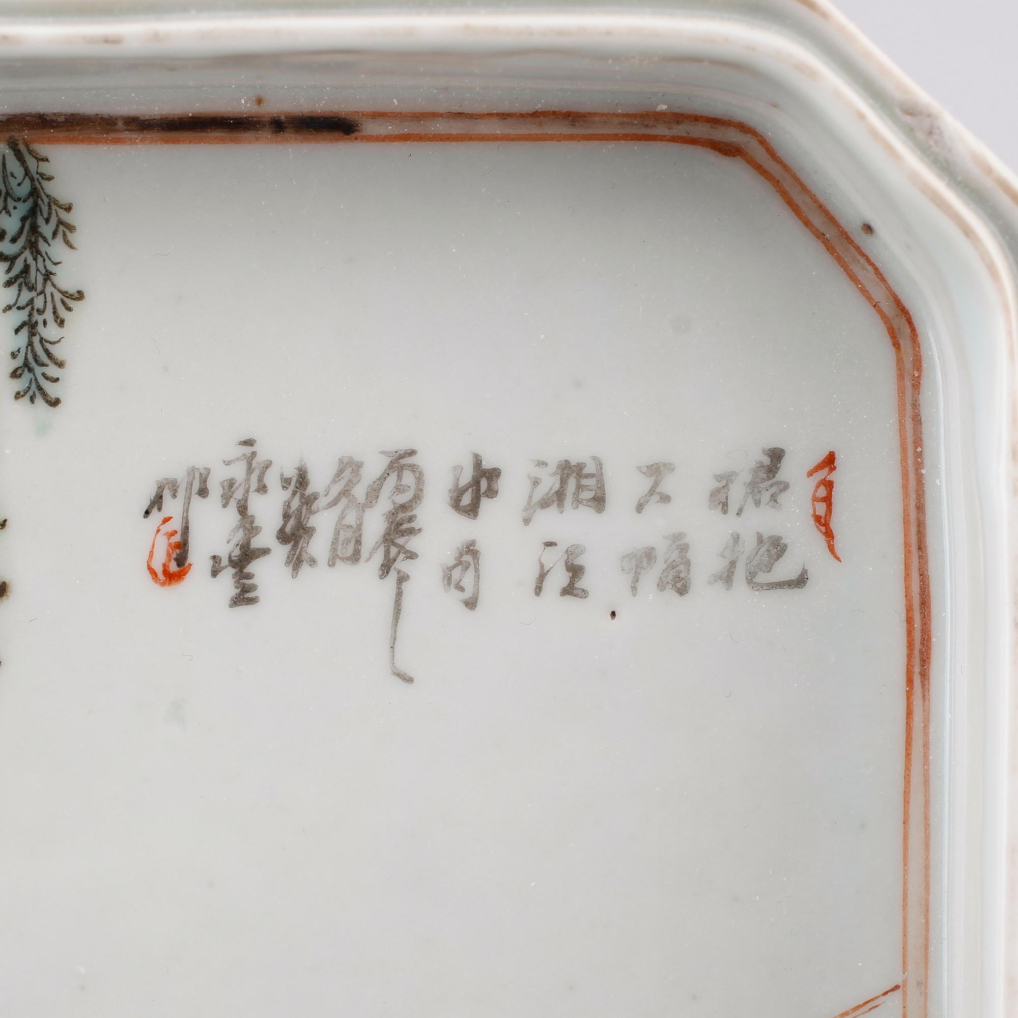 BRICKA, porslin, Kina, 1800-tal.