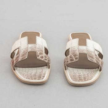 Hermès, Sandals, "Oran Himalaya", size 38 1/2.