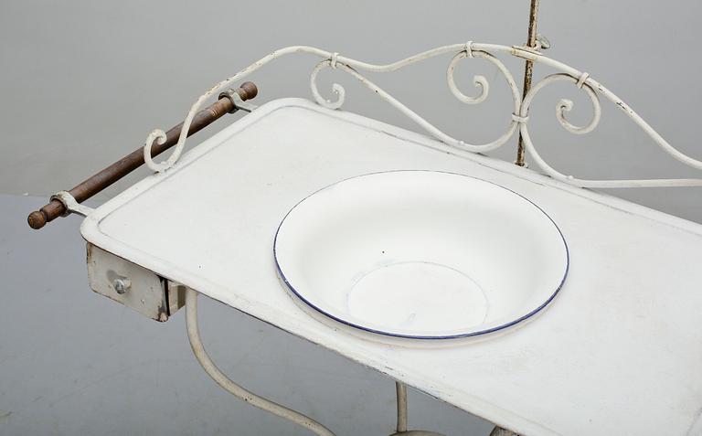 TOALETTBORD, 1900-tal.