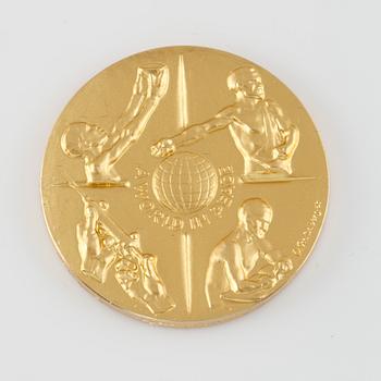 JUBILEUMSMYNT, 18K guld, A B Sporrong, Norrtälje, numrerat 93/500, 1975, vikt 46 g.