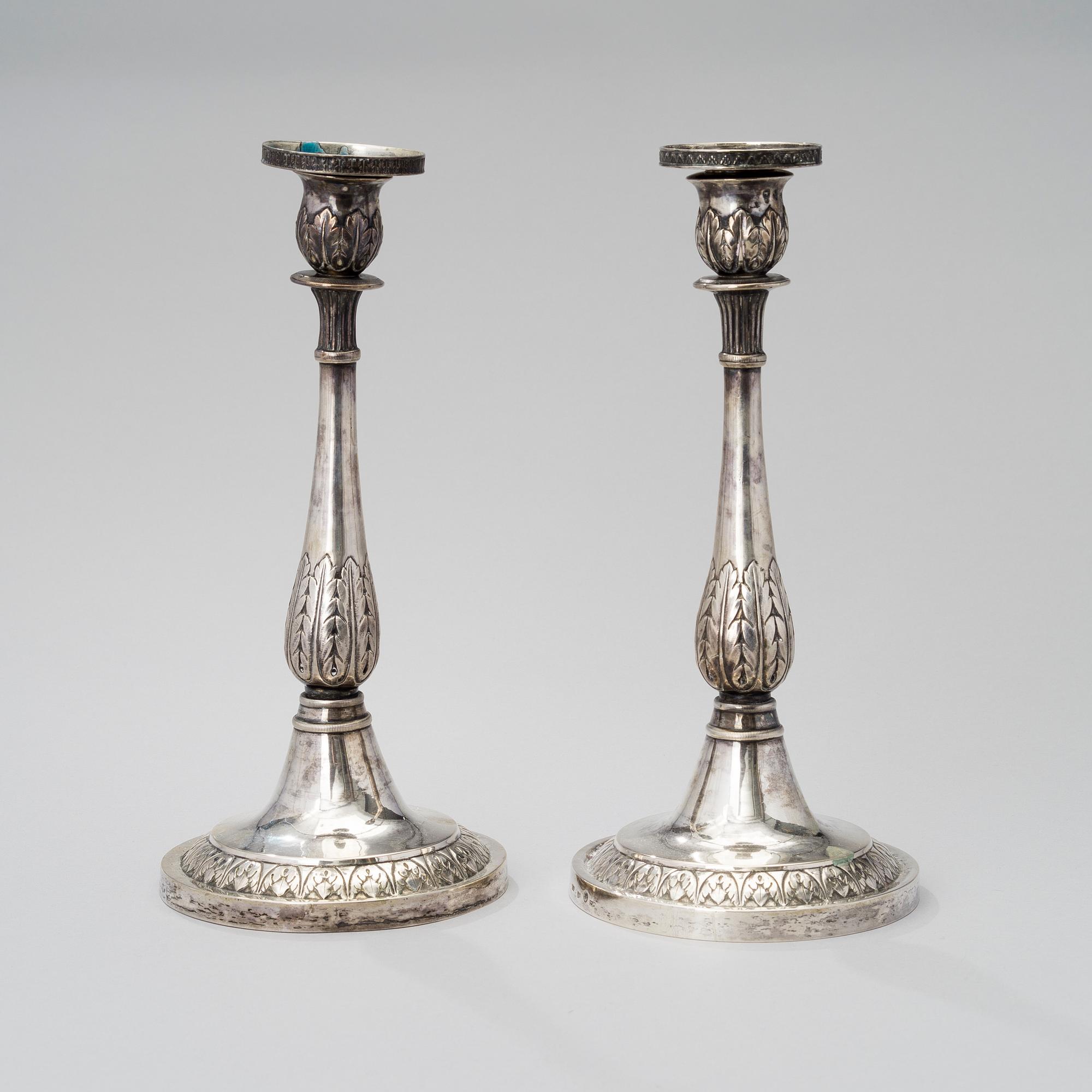 LJUSSTAKAR, ETT PAR, silver, St. Petersburg 1800-talets första hälft, 768 g.