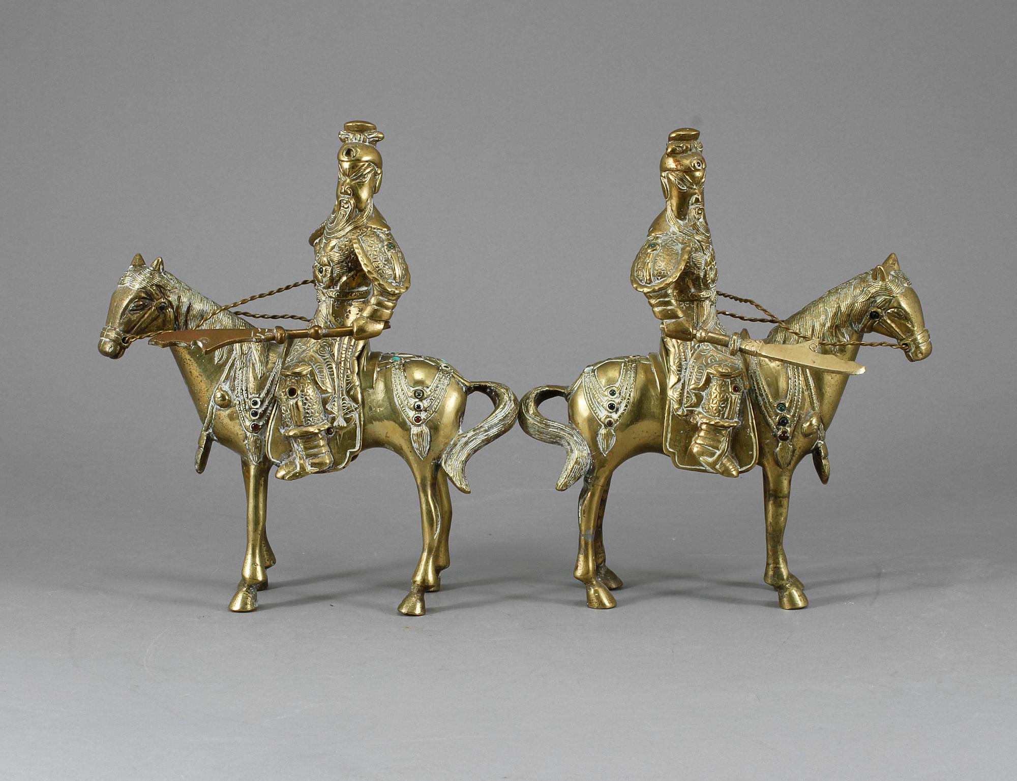 FIGURINER, ett par, mässing, orientaliska, 1900-talets andra hälft.