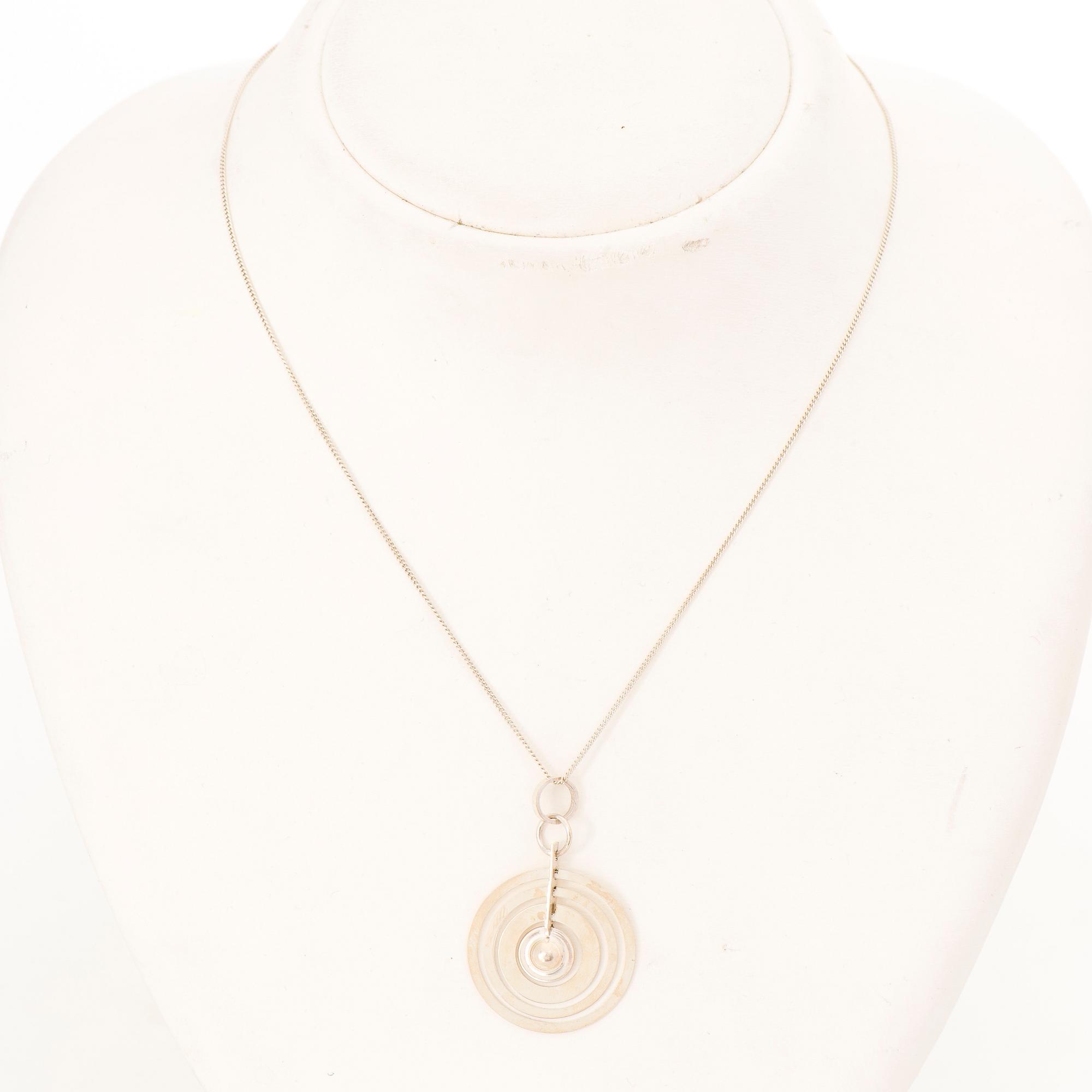 TAPIO WIRKKALA, HÄNGE, "Silvermåne", silver. Kultakeskus 1971.