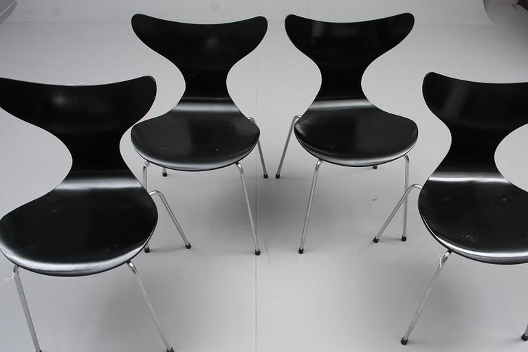 STOLAR, 4 st, "Mågen/Måsen", Arne Jacobsen, Fritz Hansen.