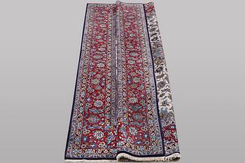 Matta, Isfahan, silkevarp och silkesinslag, ca 245 x 155 cm.