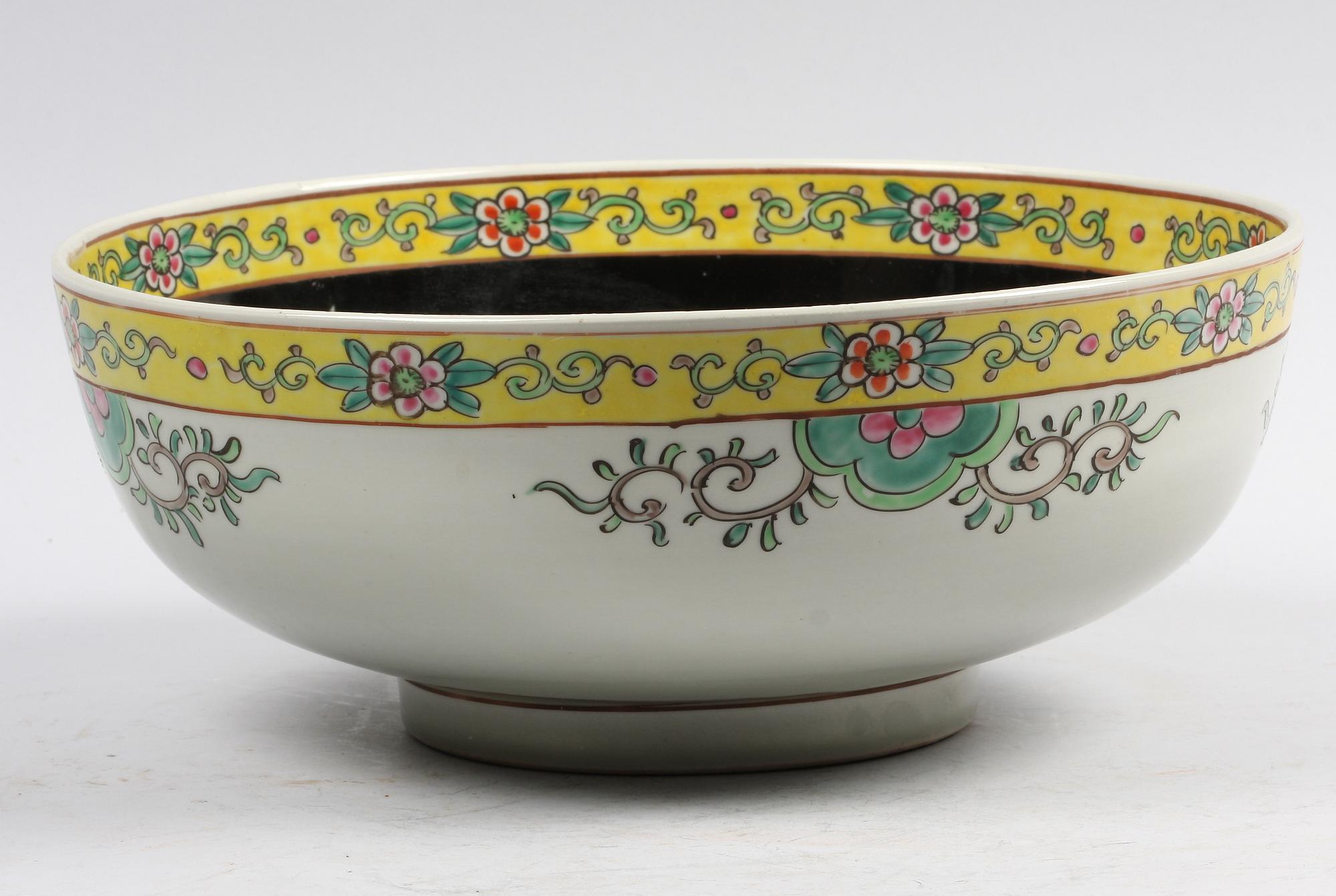 SKÅL, porslin. Kina. 1900-tal.