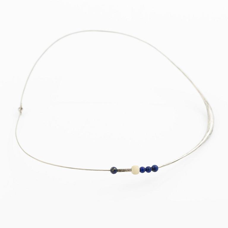 PA Lundahl-Terrs, a necklace, 18K white gold, Växjö 1972.